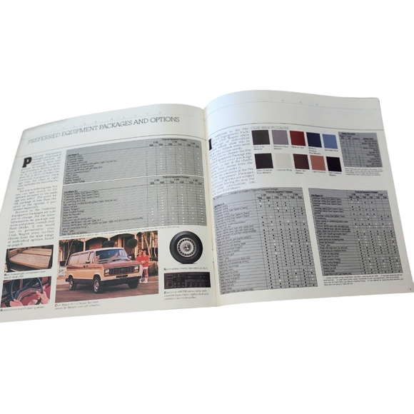 Ford Club Wagon 1988 Brochure - Picture 2 of 4